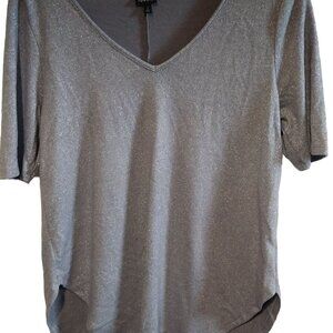 Torrid Womens Metallic Gray V-Neck High-Low Top Size 2 Shimmery Glitter Classic